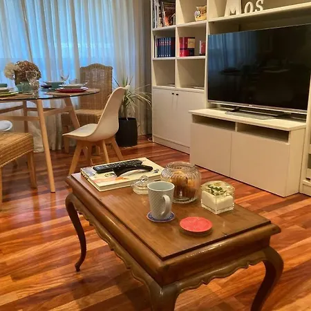 Hyp - Mo's House Apartment